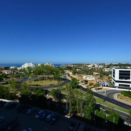 Ruby Red & Atlantic Blue In Oceano Atlantico شقة