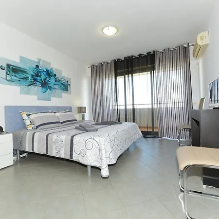 Ruby Red & Atlantic Blue Apartments In Oceano Atlantico Portimao